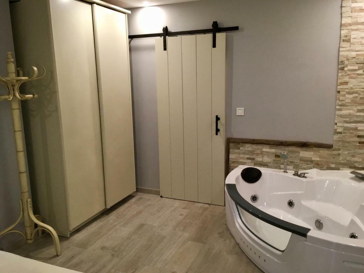 לסאקה Apartamento Usuaia Con Jacuzzi מראה חיצוני תמונה